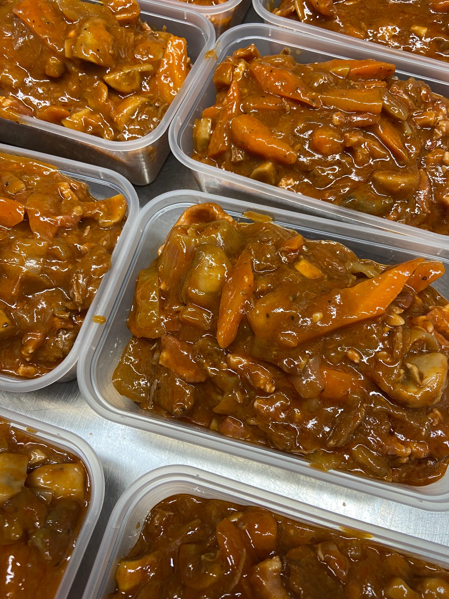 BEEF BOURGUIGNON 660ml (serves 6) -48 hours notice required